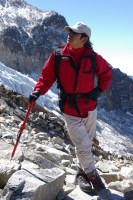 Marco's kritischer Blick zum Gletscher des Huayna Potos.
