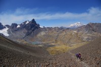Qualmschwaden von Rodungsfeuern aus dem Tiefland ziehen vorbei.